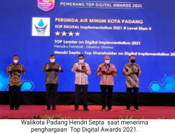 Walikota Padang Hendri Septa Raih Top Digital Awards 2021