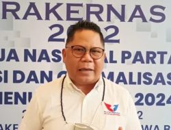 Peduli Rakyat, Perindo Mulai Bagikan Gerobak Dagang 
