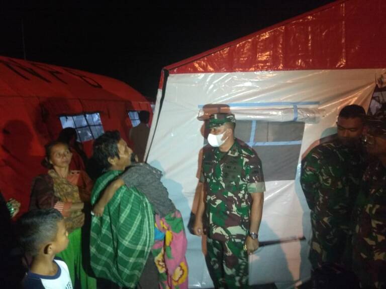 500 Personel TNI ADA Bantu Korban Gempa Pasaman Barat