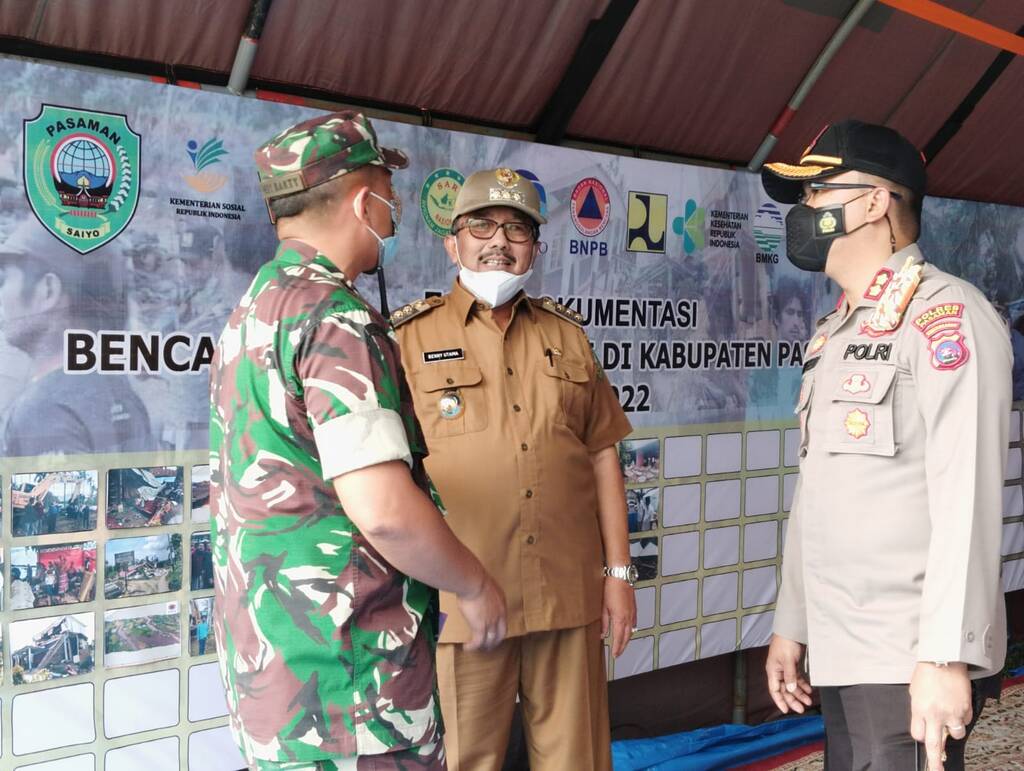 Sedikitnya 14 orang meninggal dunia, sekitar 6000 orang mengungsi akibat gempa di pasaman.