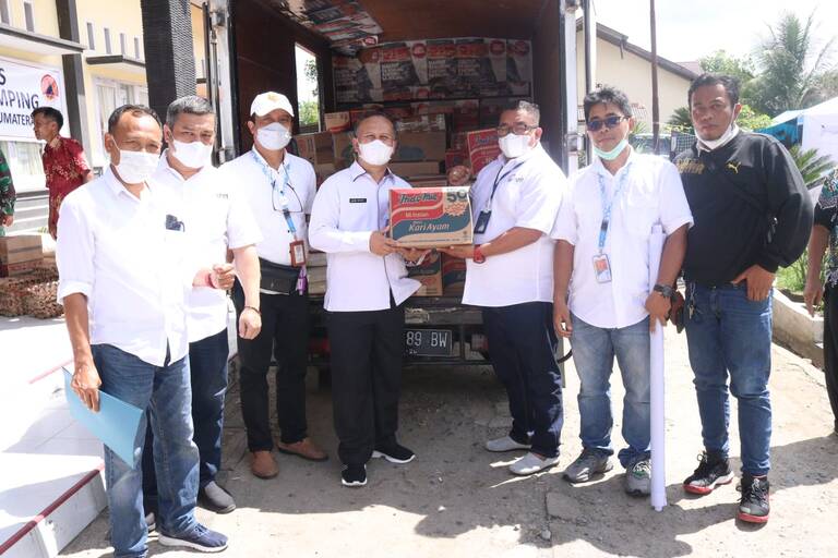 DPC Serikat Pekerja Pelabuhan Indonesia Telukbayur bantu korban Gempa Pasaman