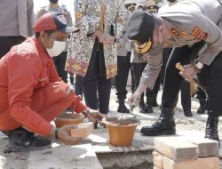 Kapolda Sumbar Letakan Batu Pertama Pembangunan Kolam Retensi Aspol Lolong