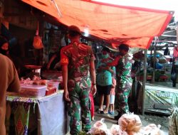 Prajurit TNI Koramil Padang Timur Edukasi Prokes