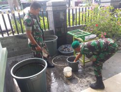 Koramil Padang Timur Panen Ikan Lele