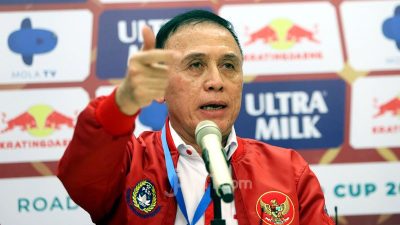 Ketua Umum PSSI Mochamad Iriawan alias Iwan Bule. Foto: Ricardo/JPNN.com. Artikel ini telah tayang di JPNN.com dengan judul "Ketum PSSI M Iriawan Optimistis Timnas U-23 Kalahkan Vietnam, Ini Alasannya", https://www.jpnn.com/news/ketum-pssi-m-iriawan-optimistis-timnas-u-23-kalahkan-vietnam-ini-alasannya