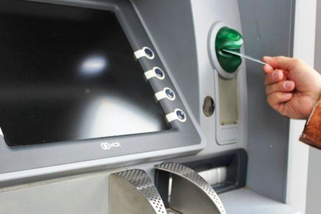 Transaksi di ATM