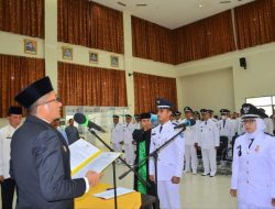 Walikota Padang  Hendri Septa Lantik 48 Pejabat Eselon IV di Tingkat Kecamatan