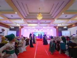 Fashion Show Busana Muslim Semarakkan Pertemuan Iskada se-Sumbar di Padangpanjang.