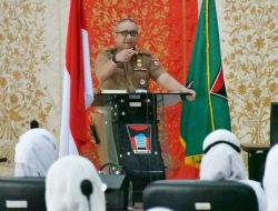 Guru Honorer Gelar Demo, Sekda Padang mengaku Sedih