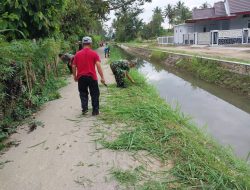 Babinsa dan Warga Terus Gelorakan Semangat Gotong Royong
