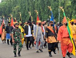 Empat Personel Kodim 1310/SSD Kawal Bendera Kerajaan pada Upacara HUT RI ke-77 di Istana Presiden