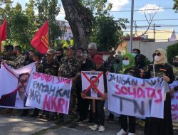 Demo Effendi Simbolon di Gedung DPRD Padang, Namun Dewan Tengah Kunker