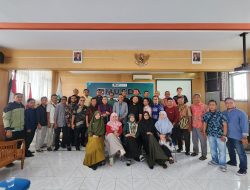 Owner Padang Eye Center Pimpin KAHMI Padang