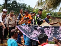 Tertimbun Longsor, Dodi Ditemukan Sudah tak Bernyawa