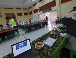 Agar Siswa Lebih Produktif, Siswa Boleh Bawa Gadget ke Sekolah