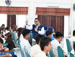 Miko Kamal: Siswa Mesti Menjadi Pelopor Hidup Bersih di Lingkungannya