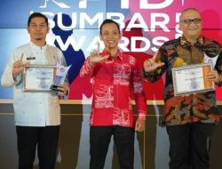 Hendri Septa Terima Penghargaan dari KPID Sumbar Sebagai Kepala Daerah Peduli Penyiaran 2022