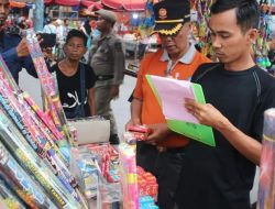 Jelang Tahun Baru, Satpol PP Padang Sita Ratusan Petasan