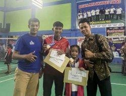 Dua Atlet PB Polda Sumbar Juara Satu Turnamen Bulu Tangkis