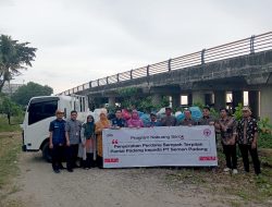 Semen Padang Dukung Nelayan Pantai Purus Bersihkan Laut dari Sampah Lewat Nabuang Sarok