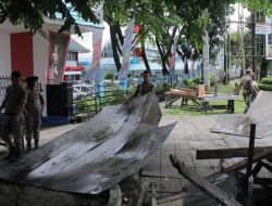 Tak Mempan Ditegur, Tiga Lapak PKL Dibongkar Satpol PP