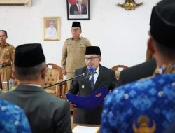 Bupati Tanahdatar Lantik 30 Pejabat 