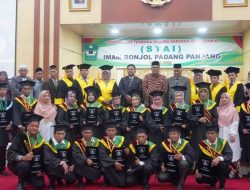 STAI Imam Bonjol Kembali Wisuda 18 Mahasiswa