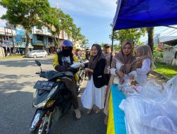 Raih Berkah di Penghujung Ramadan, PLN UP3 Padang Bagikan Takjil Gratis