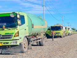 Gelar Protes, Tokoh Masyarakat Inderapura Blokir Jalan