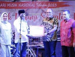 Enam Legenda Lagu Minang Terima Anugerah Musik Daerah Sumbar 2023