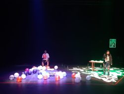  Pertunjukan Teater Garis Merah, Mimpi di Ruang Hampa