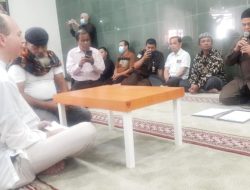 Dewan Dakwah Bukittinggi Memualafkan Seorang Warga Jerman 