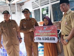 Penyandang Disabilitas dan Lansia Terima Bantuan