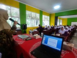 Guru dan Siswa SMAN 3 Sawahlunto Dibekali Pelatihan Jurnalistik Dasar