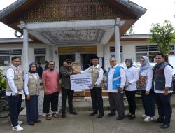 PT PLN UBP Ombilin Serahkan Bantuan untuk Korban Banjir Bandang  di Tanahdatar