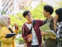 Pengaruh Alih Kode dan Campur Kode Terhadap Penyesuaian Budaya Mahasiswa Program PMM di Kampus UNP