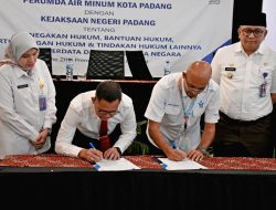 Kejari Padang Back Up Perumda AM Padang Menyangkut Persoalan Hukum