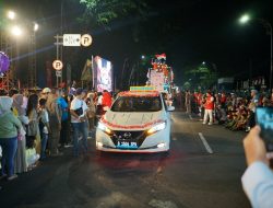 PLN Populerkan Kendaraan Listrik pada Merah Putih Light Carnaval 2024