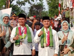 Diantar Ribuan Massa, Pasangan Nofi Candra-Leo Murphy Mendaftar ke KPU