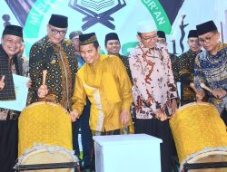 Ustad Maulana Hadiri Pembukaan MTQ Kota Padang
