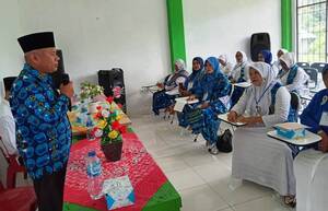 Pengurus BKMT Solok Selatan Dibekali Bimtek