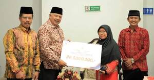 Lepas Kafilah MTQ Sumbar. Ini Pesan Walikota Solok Zul Elfian Umar