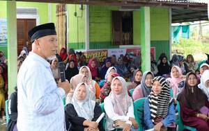 Puluhan KWT di Kota Padang Dukung Mahyeldi-Vasko