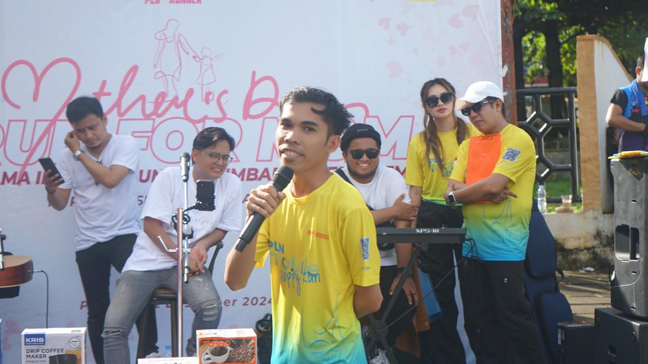 elang Nataru, PLN UP3 Padang Sapa Masyarakat di CFD Kota Padang.