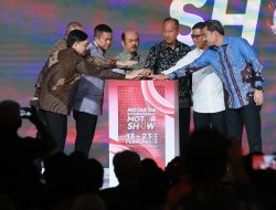 Kembali Hadir di IIMS 2025, PLN Dorong Green Future Kendaraan Listrik di Indonesia