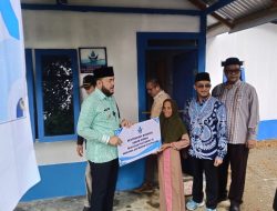 Wako Fadly Amran Resmikan Bedah Rumah Perumda AM Padang
