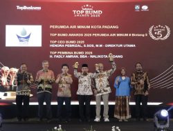 Lagi, Pemko Padang dan Perumda AM Padang Borong 3 Penghargaan di Top BUMD Awards