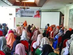 Reses, Linda Wardiyanti Familiar Menerima Aspirasi Warga