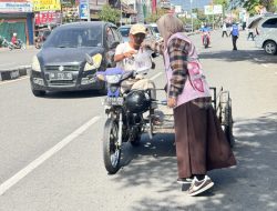 Semangat Kartini, YBM dan Srikandi PLN UP3 Payakumbuh Hadirkan Senyuman Lewat Berbagi Makanan Gratis