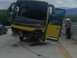 Bus Pariwisata Hilang Kendali di Tol Padang-Sicincin, Penumpang Selamat, Tapi  2 Luka Ringan
